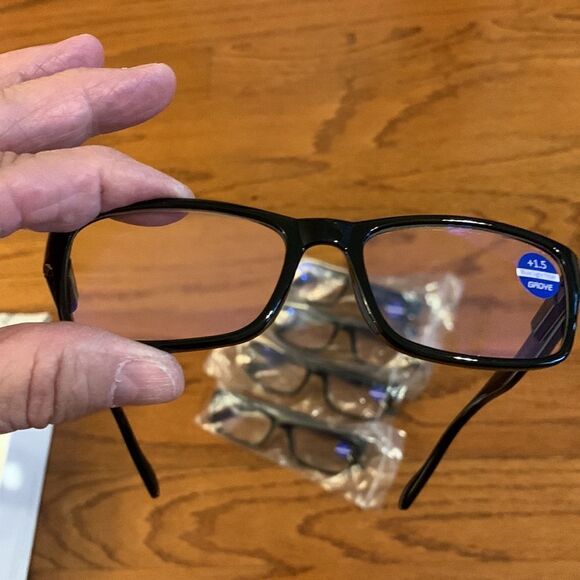 Five pair one. Five reading glasses with blue light filter.  Unisex - Picture 3 of 4